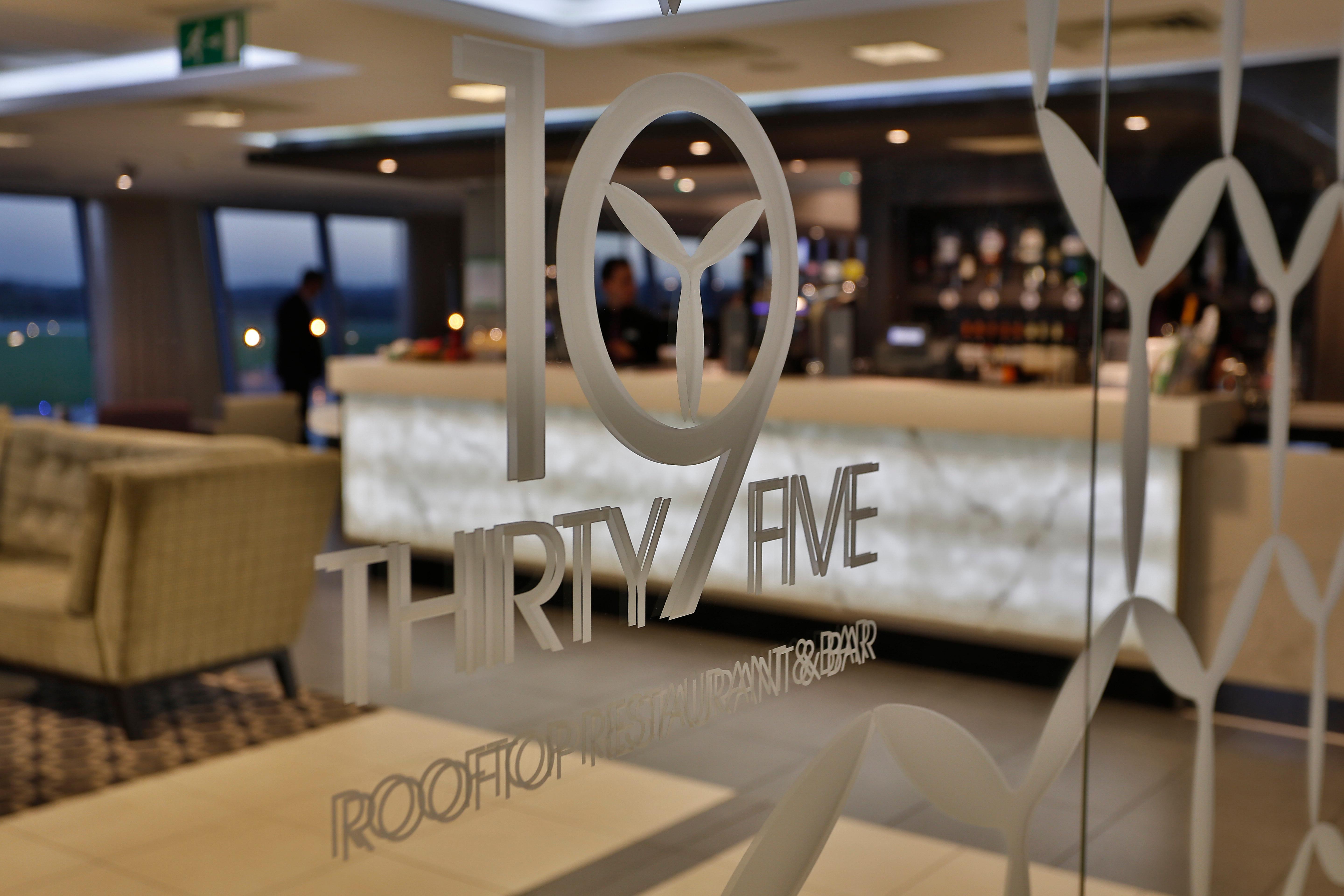 Holiday Inn Southend By Ihg Eksteriør billede